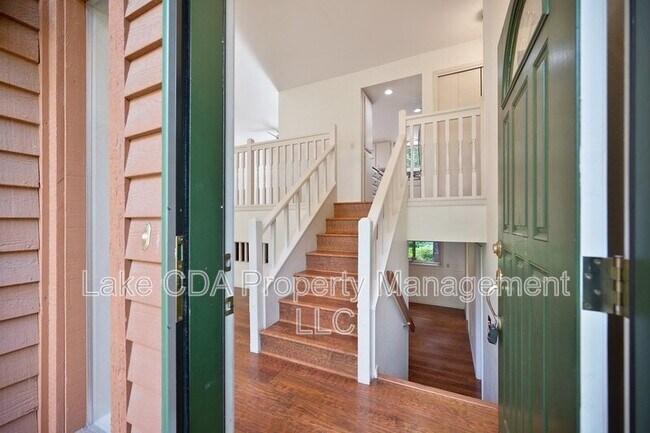 Building Photo - 12616 N Emerald Dr