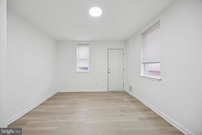Building Photo - 227 Berkley St