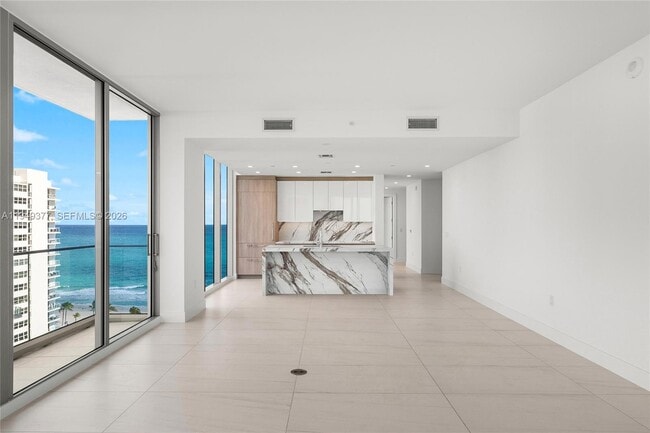 Building Photo - 151 N Seabreeze Blvd