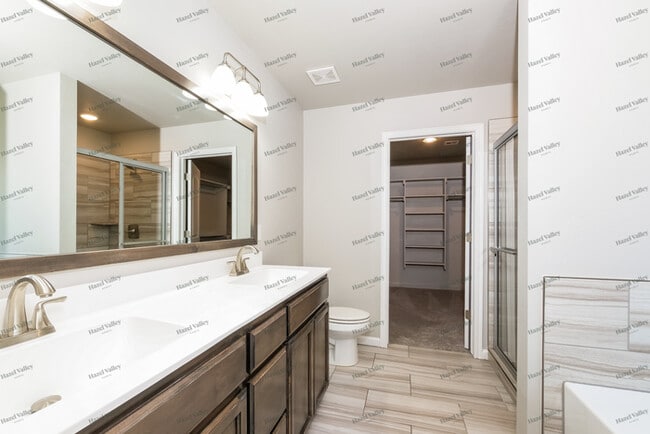 Building Photo - 11609 SW 9th St.