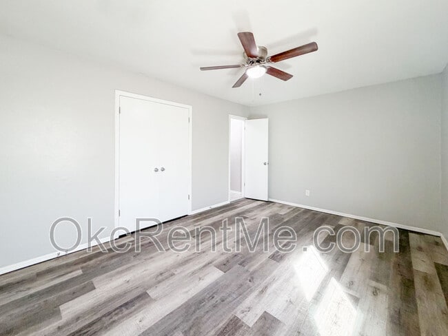 Building Photo - 502 Peppertree Ln