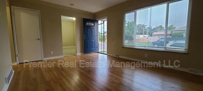 Building Photo - 6415 E 36th Ave