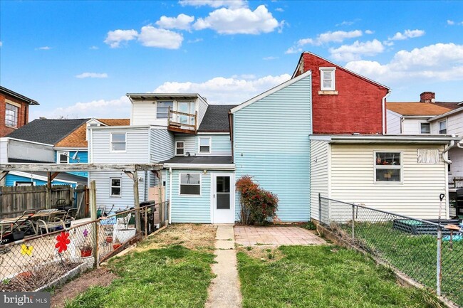 Building Photo - Renovated 3Bedroom House in Columbia