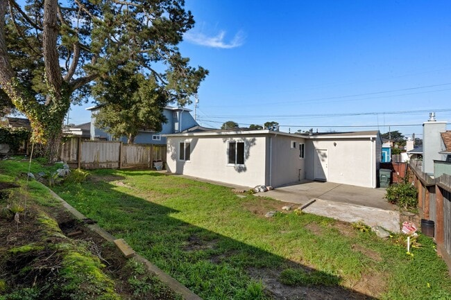 Building Photo - Updated 3BR/1BA Home w/ Large Yard & Garage, Winston Manor Neighborhood in South San Francisco