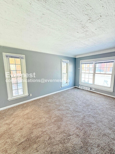 Building Photo - 12131 Schaefer Hwy