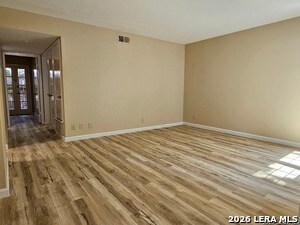Building Photo - 8702 Village Dr