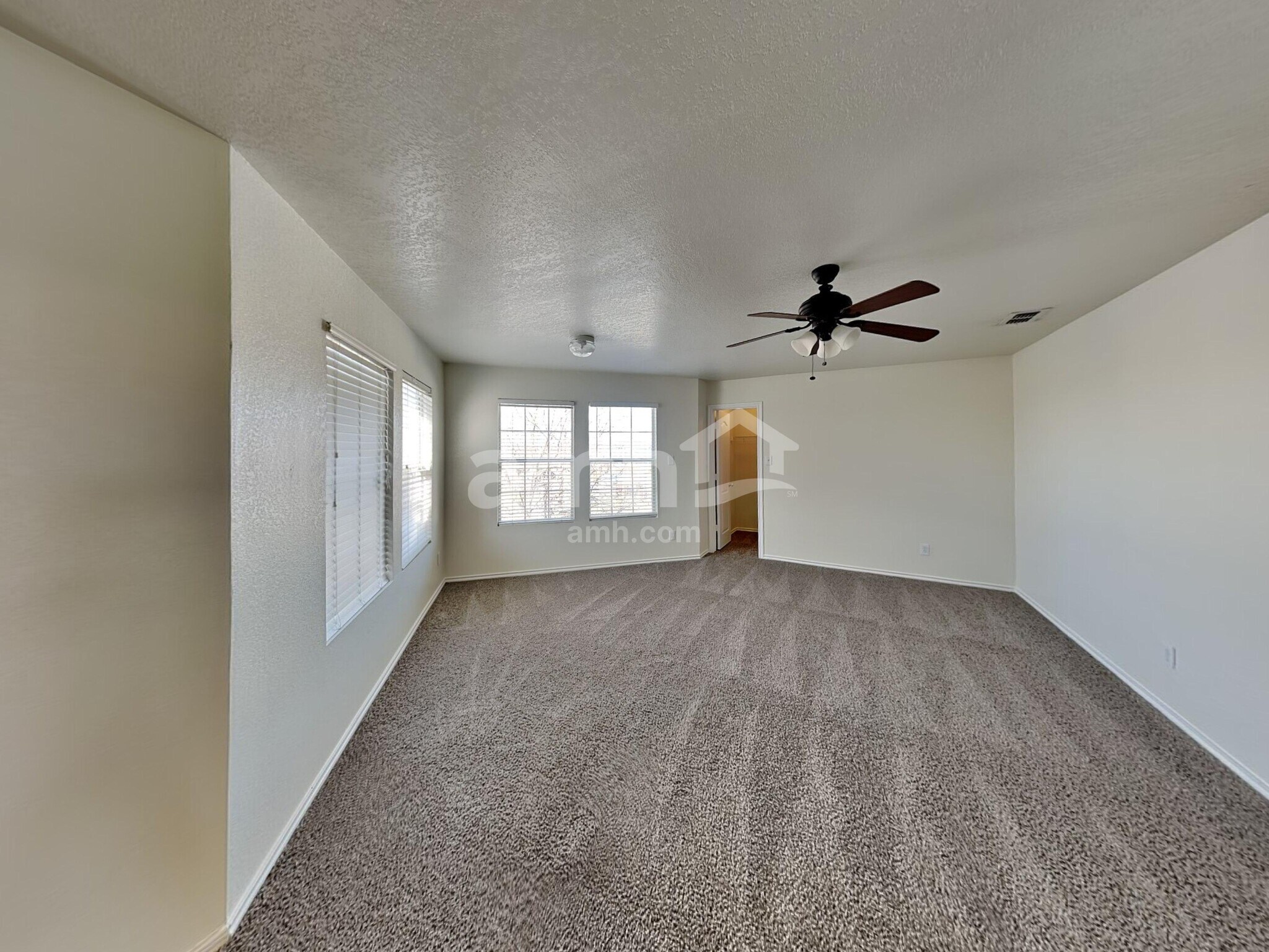 Building Photo - 729 Northern Lights Dr