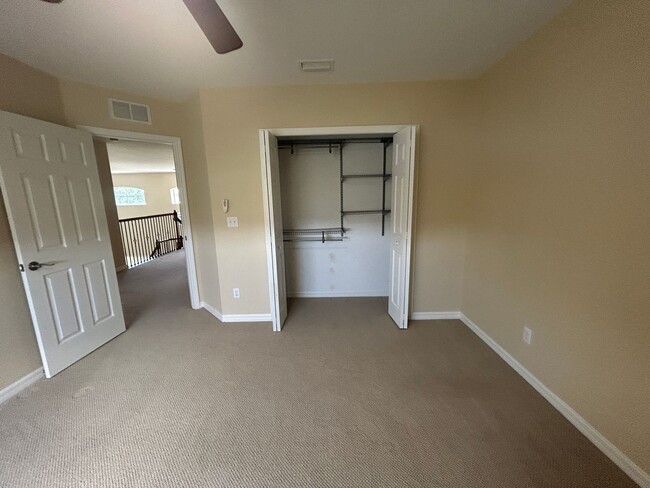 Building Photo - 2475 Ashbury Cir
