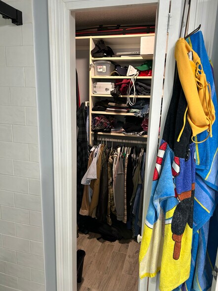 Building Photo - 951 Don Dr