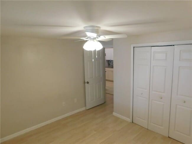 Building Photo - 522 7th Pl