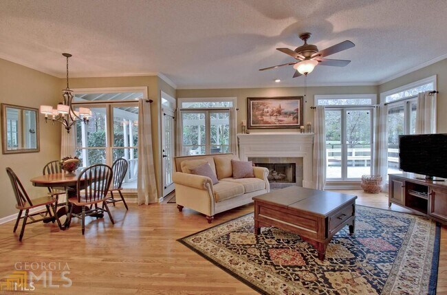 Building Photo - 404 Burgess Point