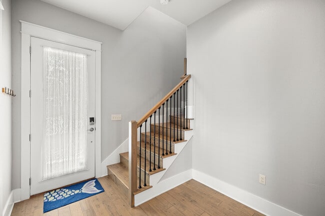 Building Photo - 56 Penelope St