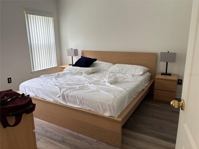 Building Photo - 893 Sandy Ridge Dr