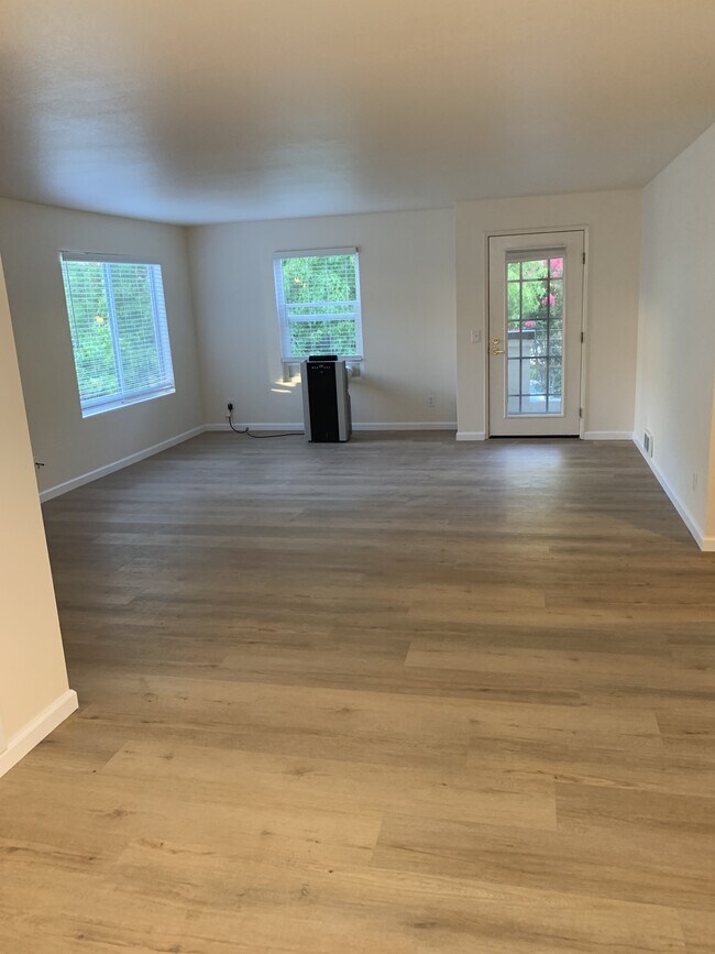 Building Photo - 676 Encore Way