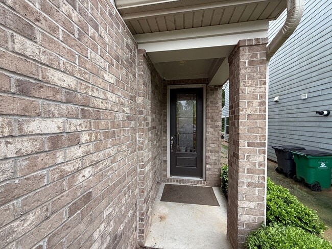 Building Photo - Ballantyne Home in great Location With Sun...