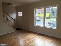 Building Photo - 8904 Cherry St