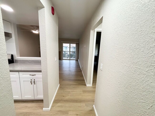 Building Photo - Newly remodeled 1 bed 1 bath at Habitat co...