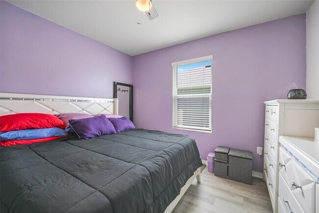 Building Photo - 5457 Hayloft Dr