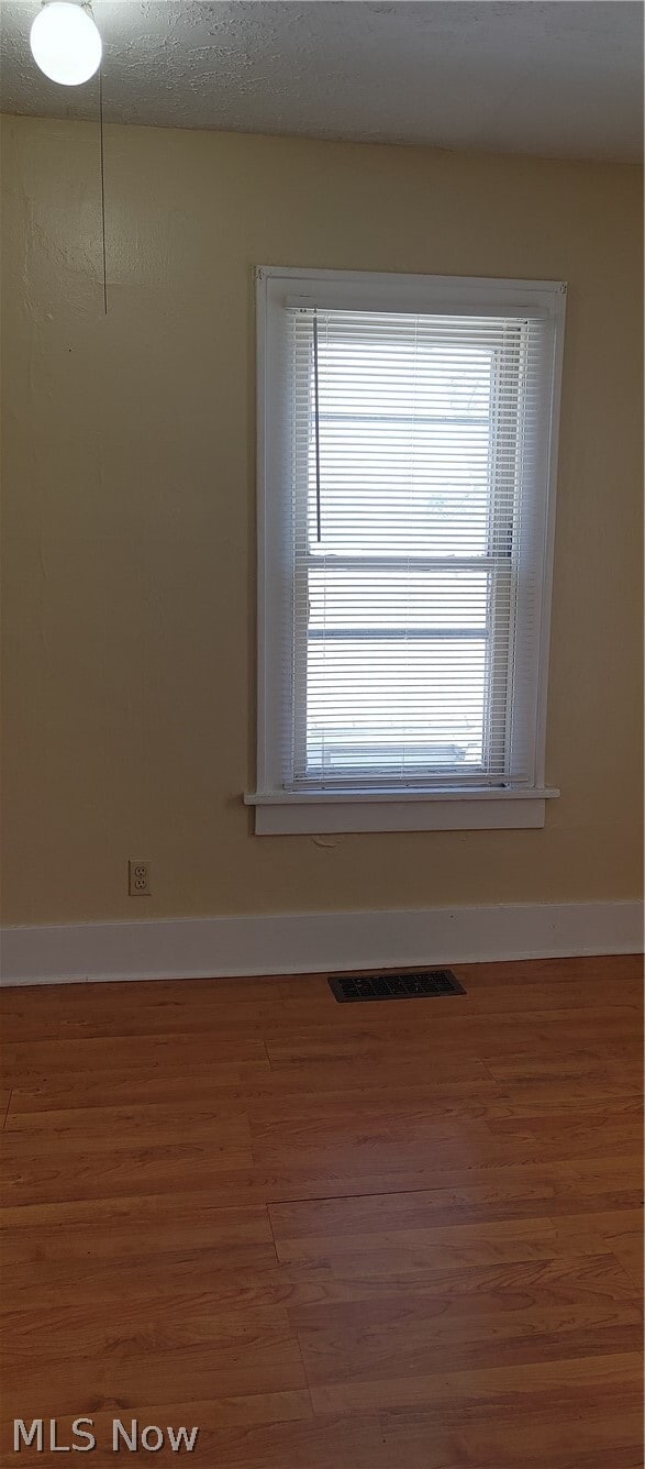 Building Photo - 956 Grant Ave