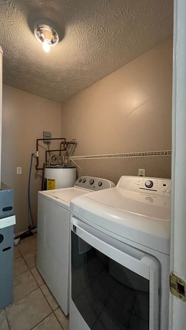 Building Photo - LINDBERG VILLAGE...Duplex