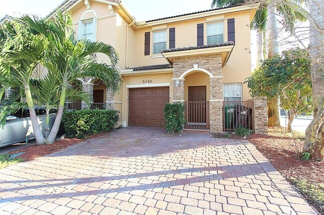 Building Photo - 9390 SW 222nd Way