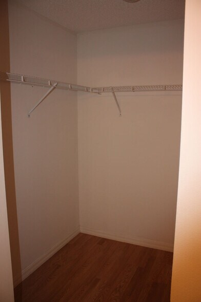 Building Photo - 20 Zebulon Pl