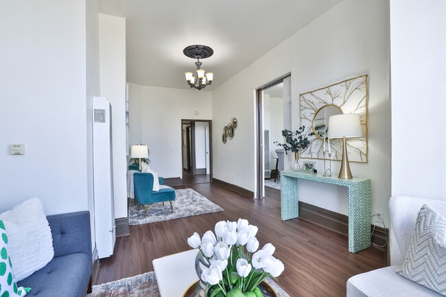 Building Photo - 2290 San Pablo Ave