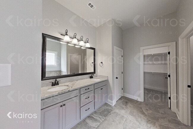 Building Photo - 3008 Forestwood Dr