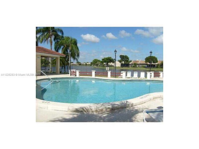 Building Photo - 1060 N Hiatus Rd