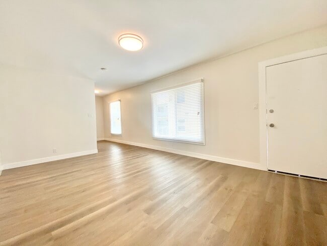 Building Photo - 515 S St Andrews Pl Los Angeles, CA 90020