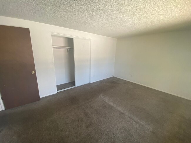 Building Photo - Nice 3 bedroom townhome in Aurora