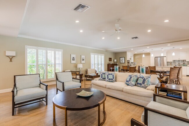 Building Photo - 2203 Gulf Shore Blvd N