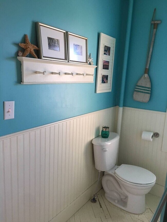 Building Photo - Charming 2BR Cottage on Lake in Niles