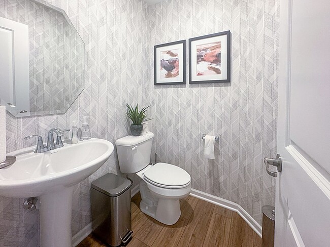 Building Photo - Brand new construction, end unit townhome!