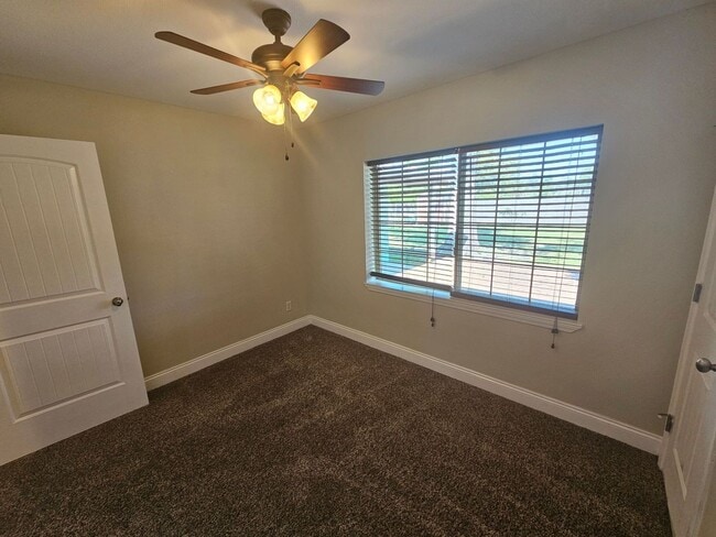 Building Photo - Exquisite 4Bed/2Ba Home in The Cove! *1/2 Off Security Deposit for Active-Duty Military!!*