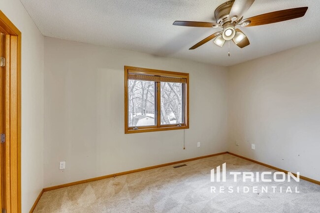 Building Photo - 5752 W 134th St