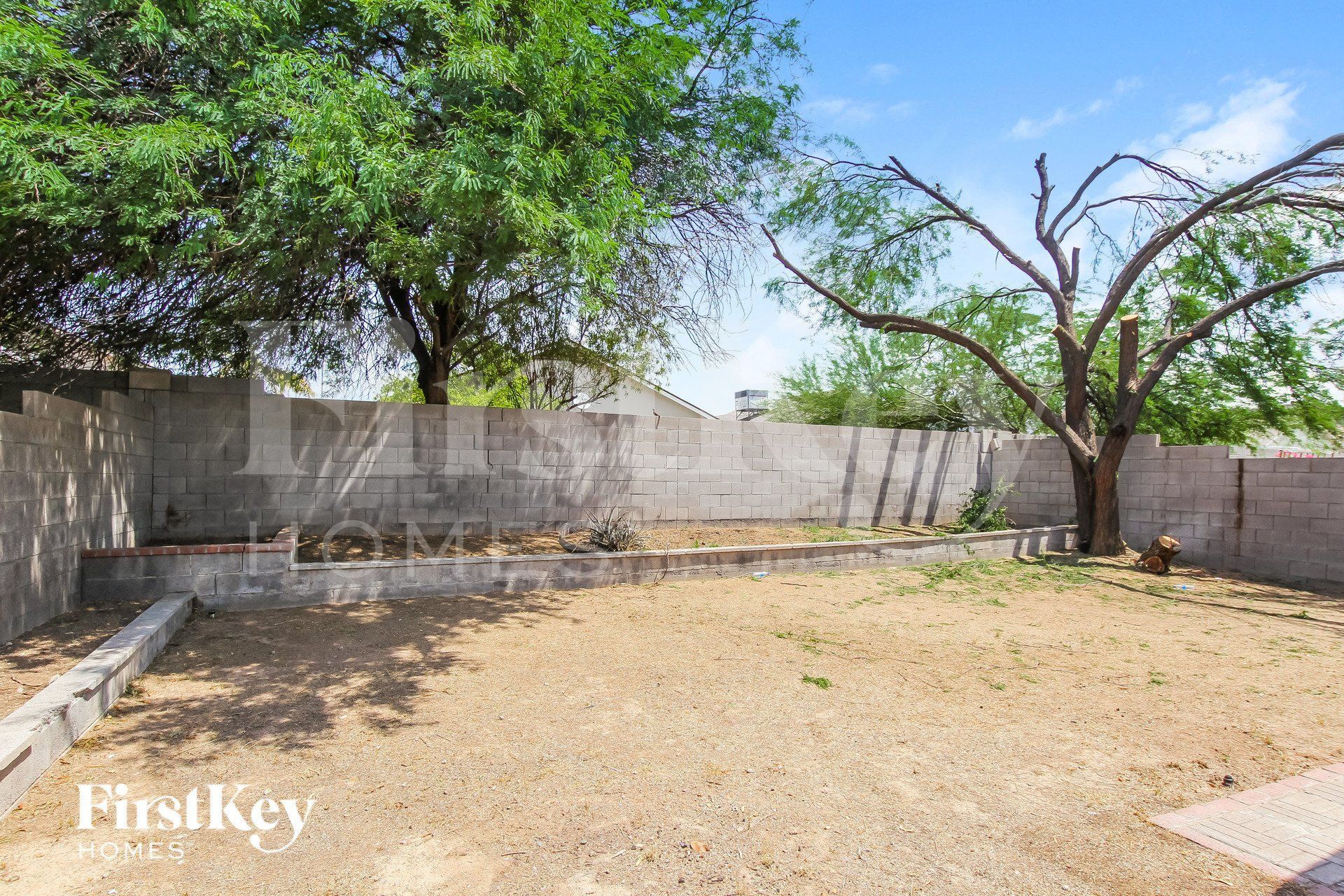 Building Photo - 3132 W Robin Ln