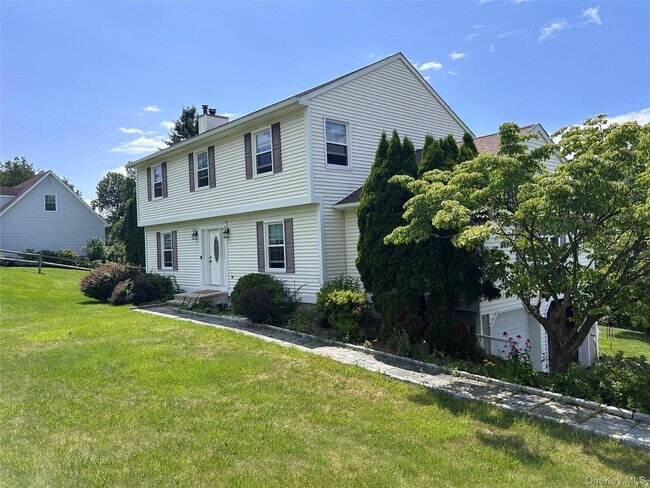 Building Photo - 86 Somerset Dr