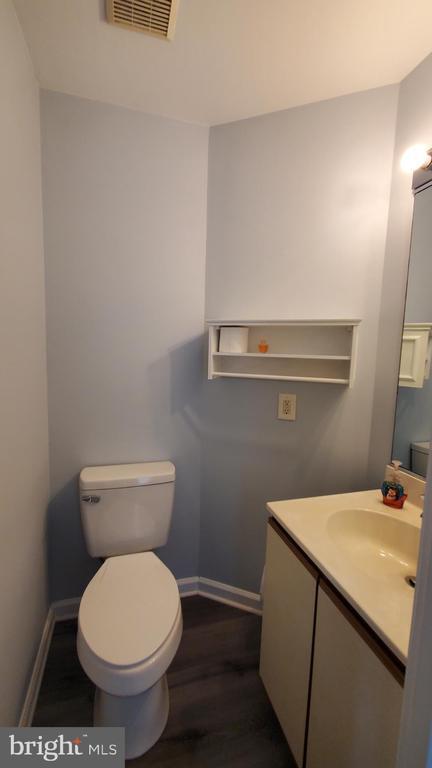 Building Photo - 6539 Huntshire Dr
