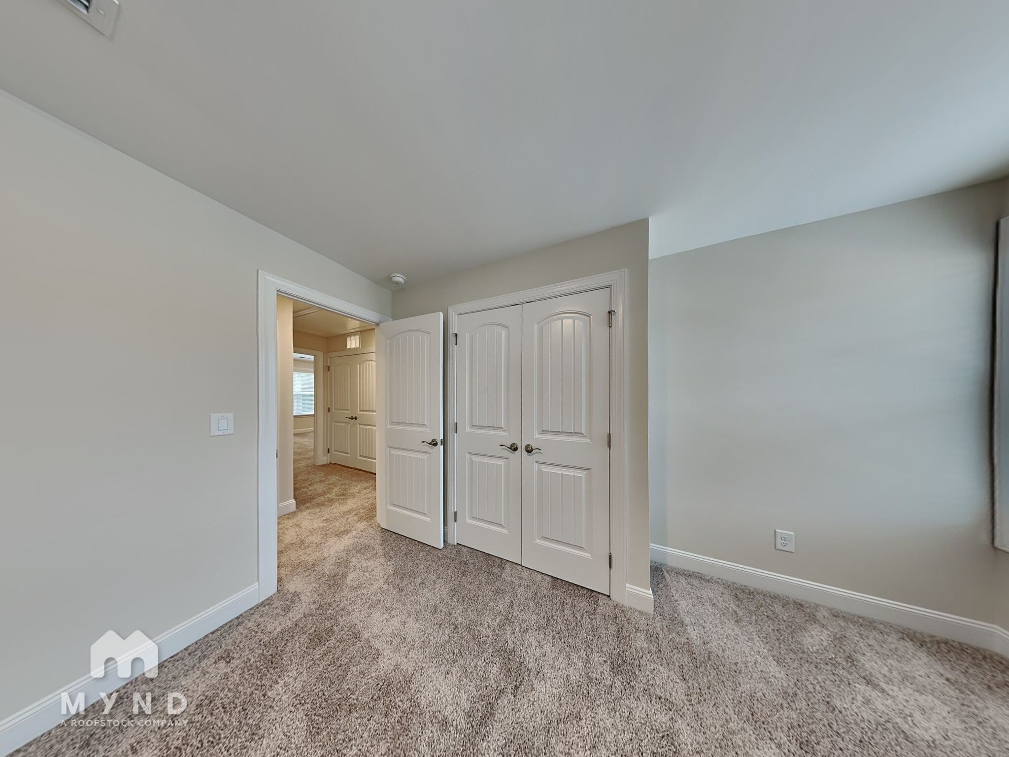 Building Photo - 6935 Woodland Stream Pl