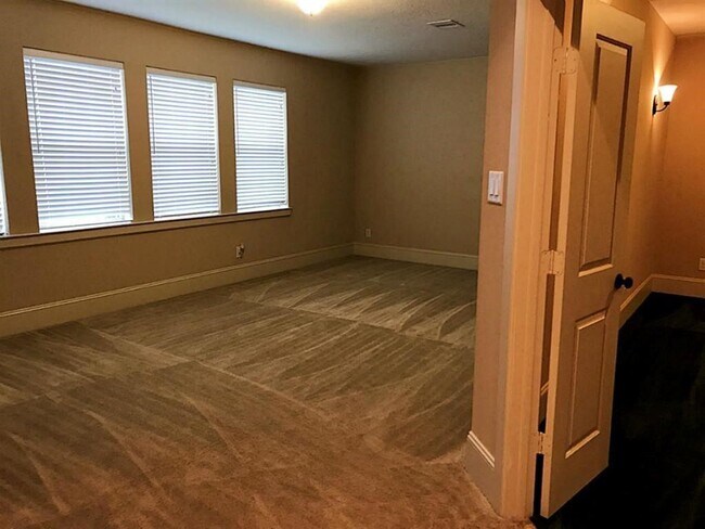 Building Photo - 31361 Sunset Oaks Ln