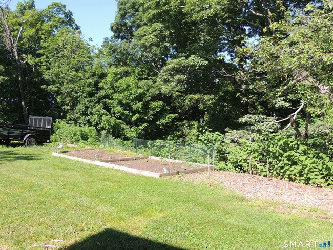 Building Photo - 87 Hotchkiss Grove Rd