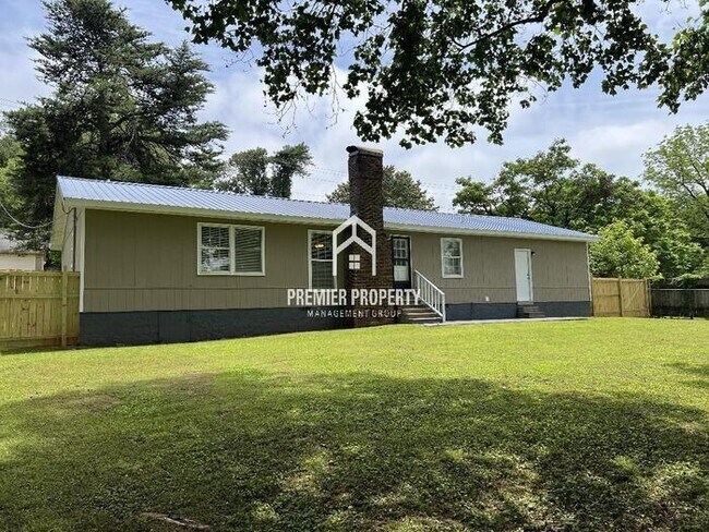 Building Photo - 6119 Rickwood Dr NW