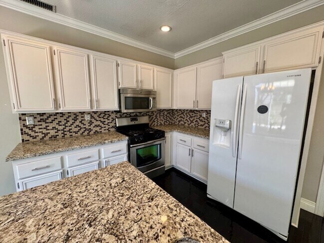 Building Photo - Remodeled 3 bedroom in Simi Valley