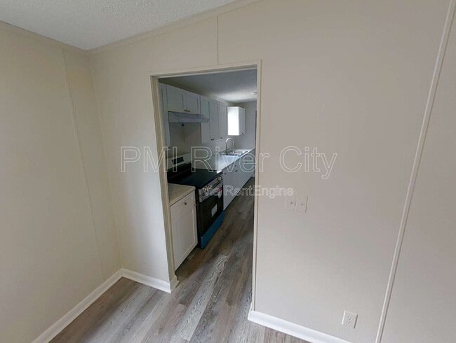 Building Photo - 12556 Palmetto St