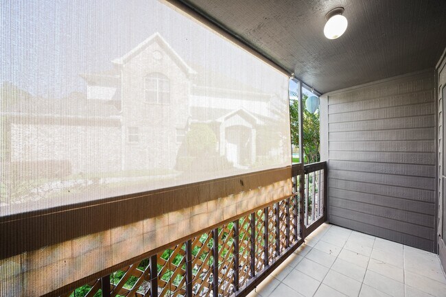 Building Photo - 12755 Mill Ridge Dr