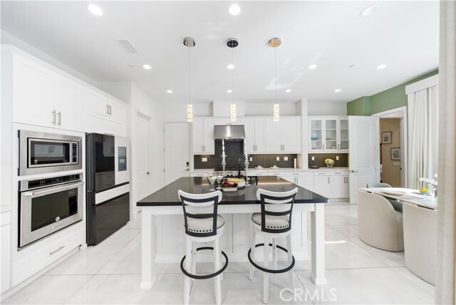 Building Photo - 66 Furlong