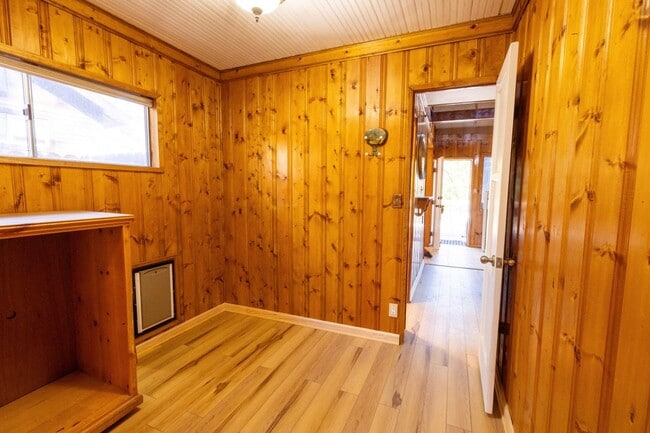 Building Photo - 2242 Deep Creek Dr