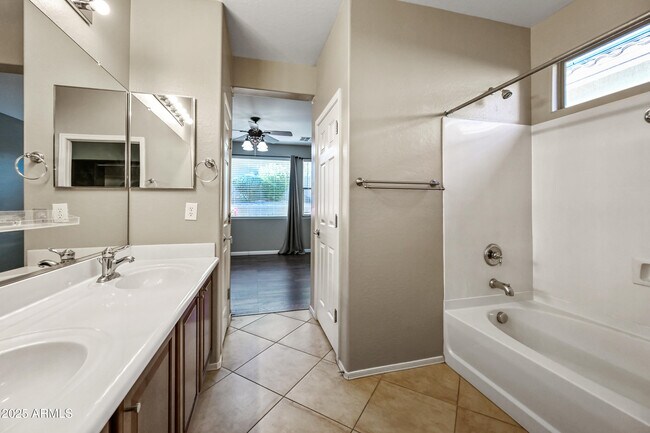 Building Photo - 3732 W Ghost Flower Ct