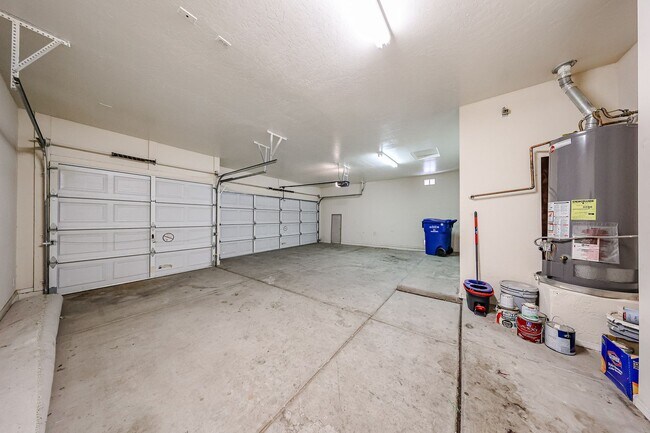 Building Photo - Charming 4BD, 2BA home in Chandler!